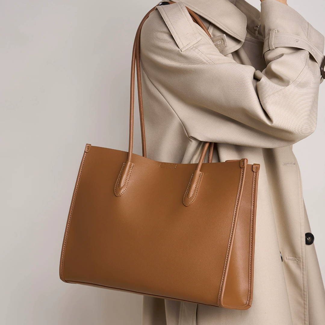 Hearth Lark Handbag