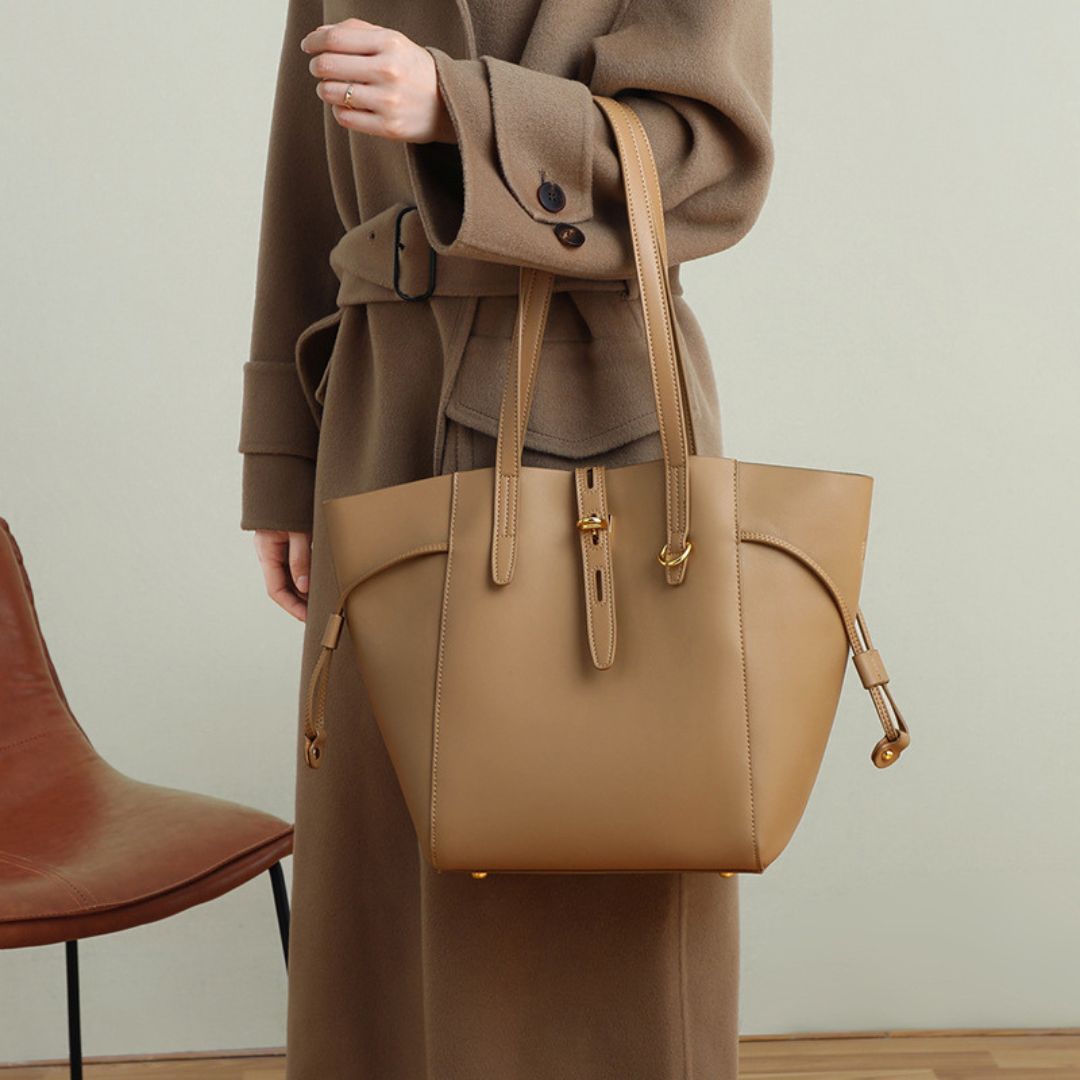 Lueur de Lune Handbag