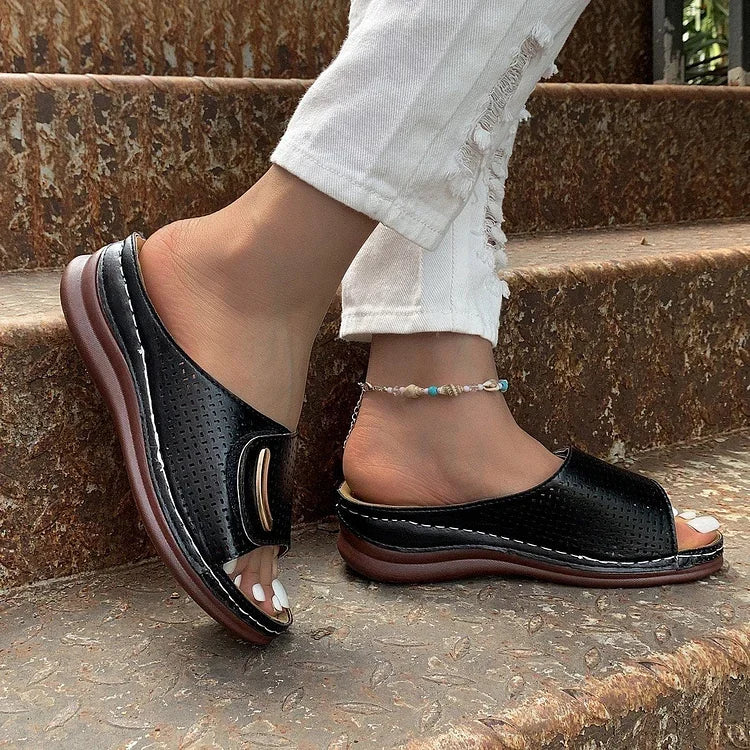 Rowenna - Classic Urban Sandals