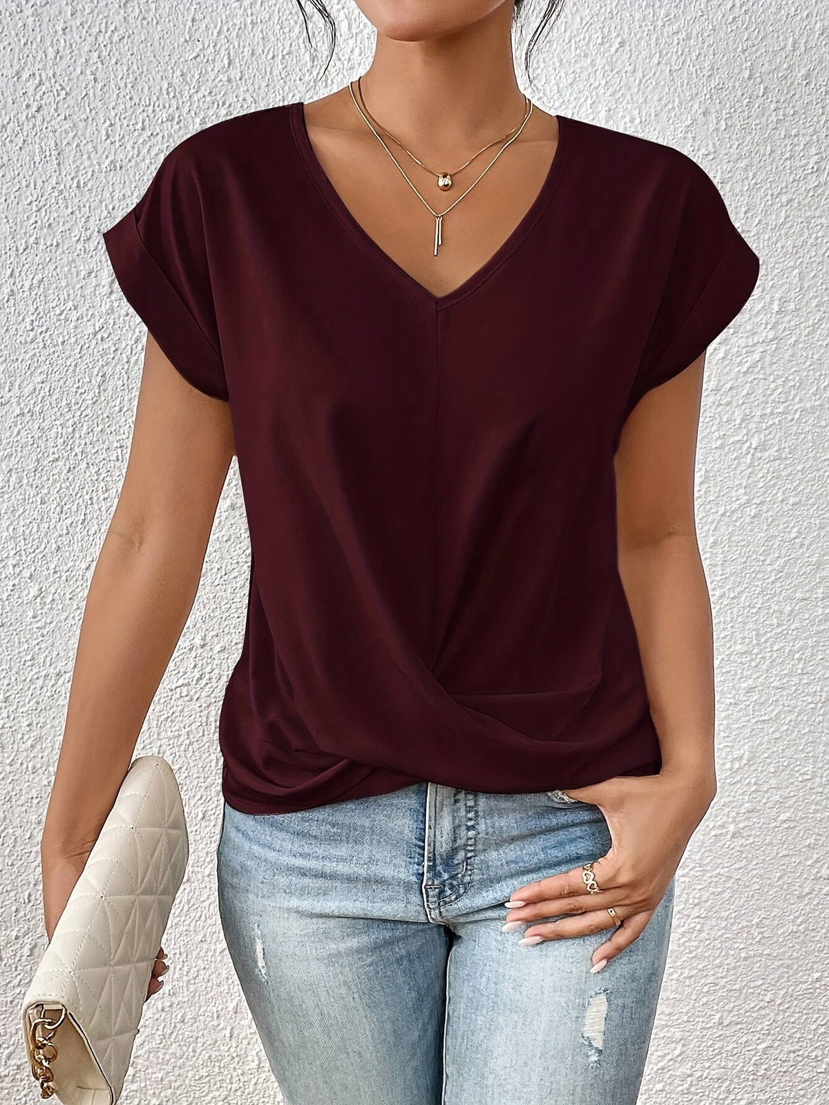 CLEO | CASUAL SWEETHEART NECK T-SHIRT
