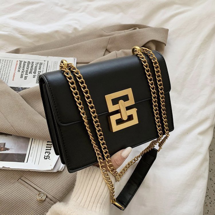 Quintessa Shoulder Bag