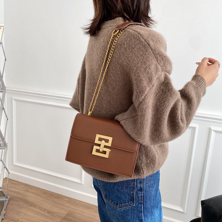 Quintessa Shoulder Bag