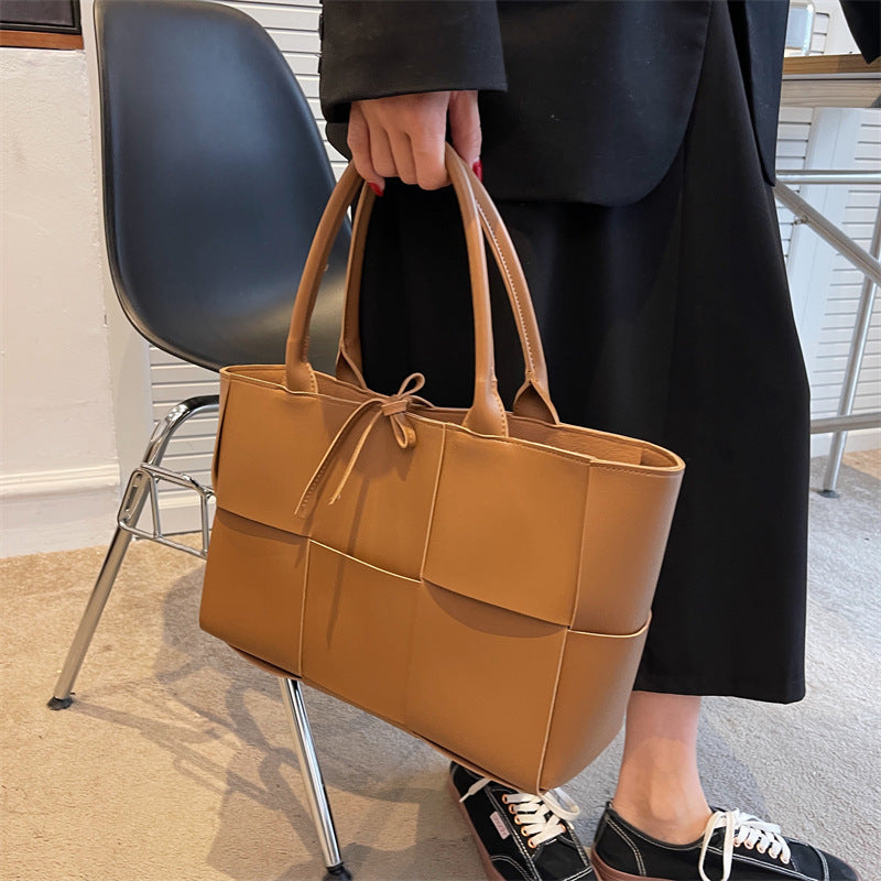 Zarah Tote Bag