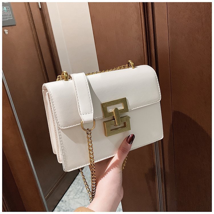 Quintessa Shoulder Bag