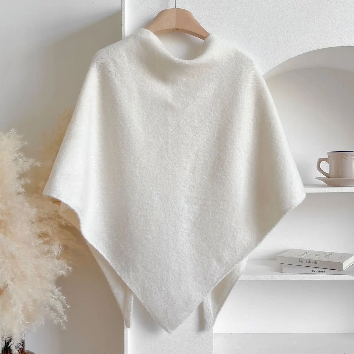 Elara™ Luxe Soft-Weave Scarf