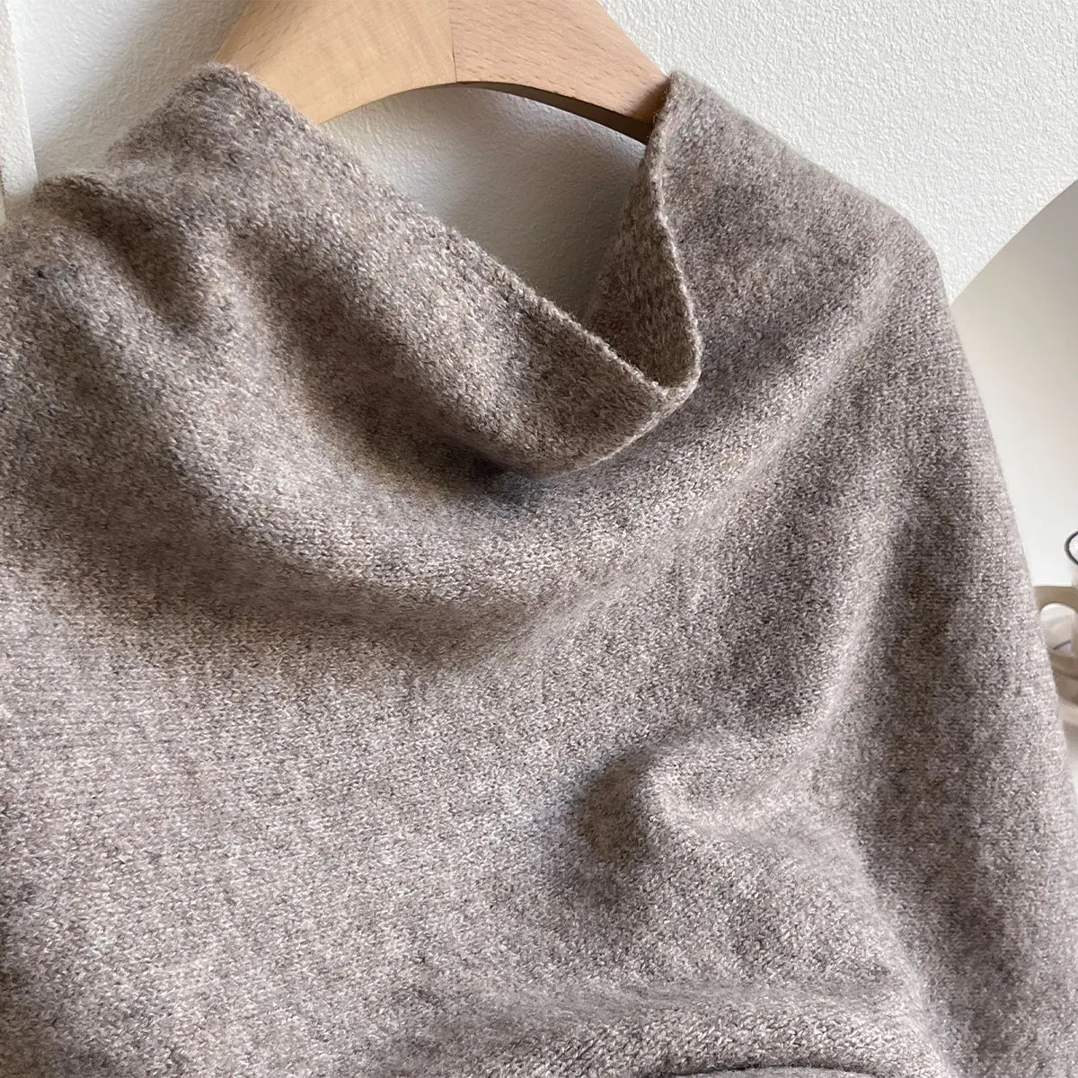 Elara™ Luxe Soft-Weave Scarf